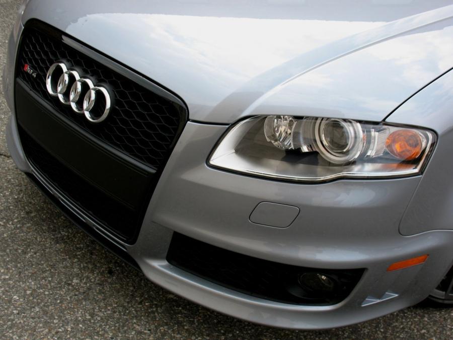 Детали экстерьера Audi RS4 Sedan (B7, 8E) 2005 года  (NA) (фото 22 из 45)